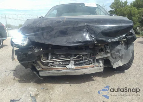 2002 Ford Escort Zx2 Deluxe/Zx2 Premium/Zx2 Standard from USA, damaged, VIN 3FAFP11322R177176